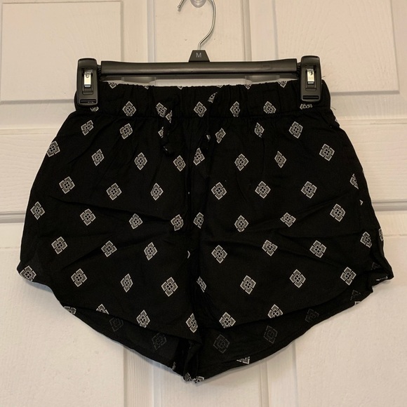 H&M Pants - 🌻 h&m shorts